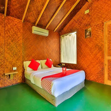 Oyo 14372 Varty'S Hillside Huts Hotel